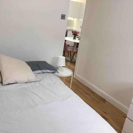 Newly Refurbished 2-Bedroom Flat In Notting Hill Лондон Экстерьер фото