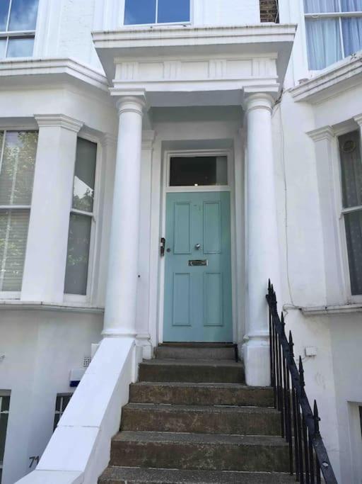 Newly Refurbished 2-Bedroom Flat In Notting Hill Лондон Экстерьер фото
