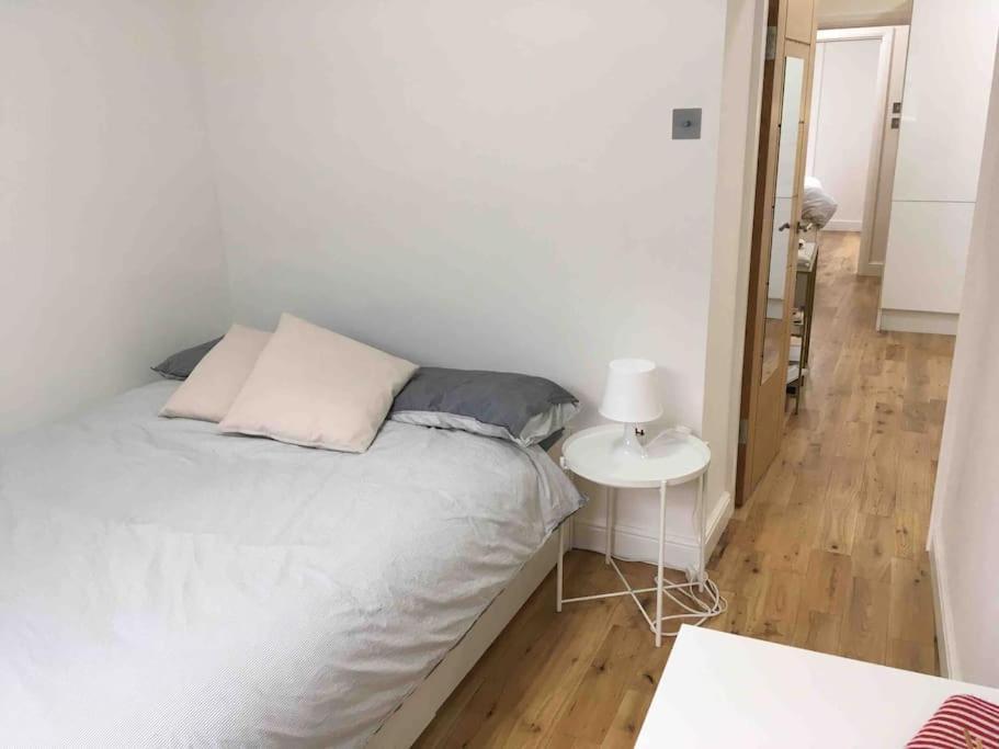 Newly Refurbished 2-Bedroom Flat In Notting Hill Лондон Экстерьер фото
